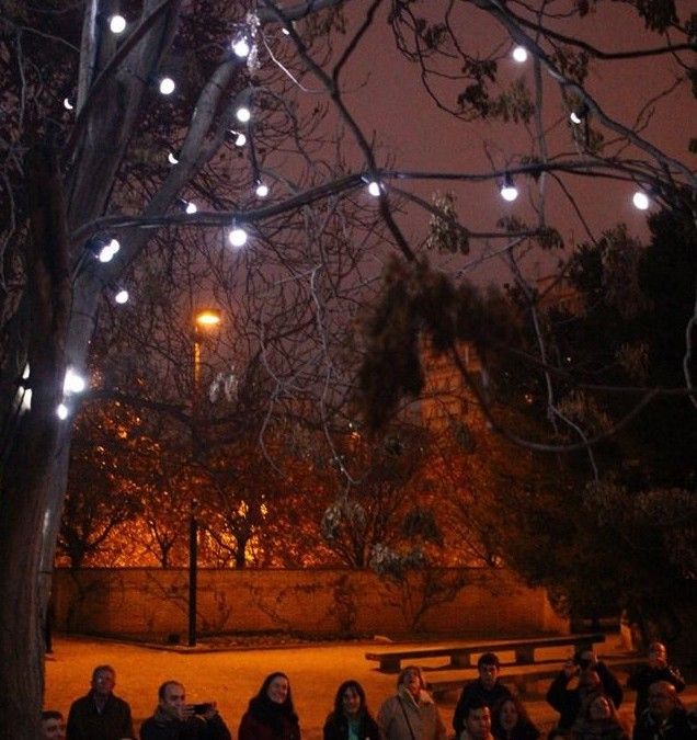 El Árbol de la Convivencia iluminó el parque