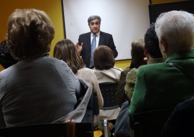 La Historia y la manipulación, según José Luis Corral